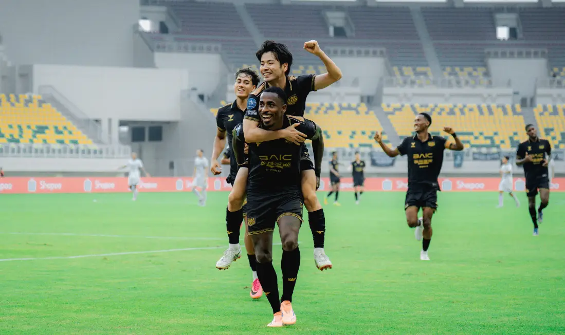Taisei Marukawa bersama Dewa United setelah pertandingan